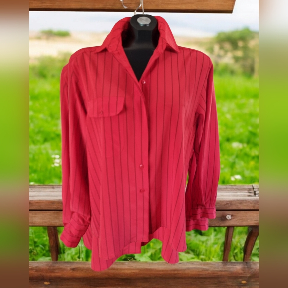 REGINA PORTER Vingtage Pinstripe Button Down Long Sleeve Blouse